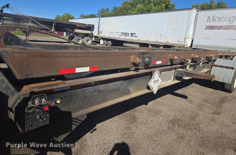 image for item EE7768 1994 Benlee TA60DD43 roll-off container trailer