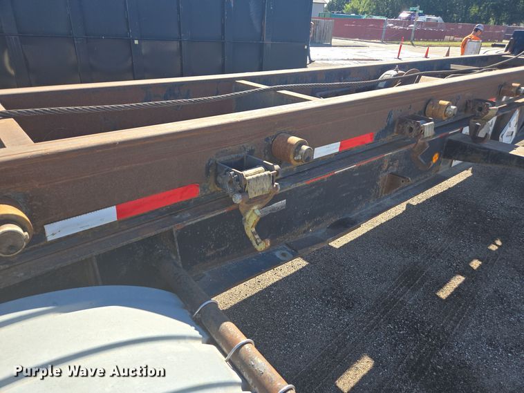 image for item EE7768 1994 Benlee TA60DD43 roll-off container trailer