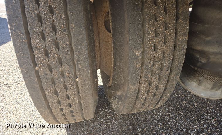 image for item EE7768 1994 Benlee TA60DD43 roll-off container trailer