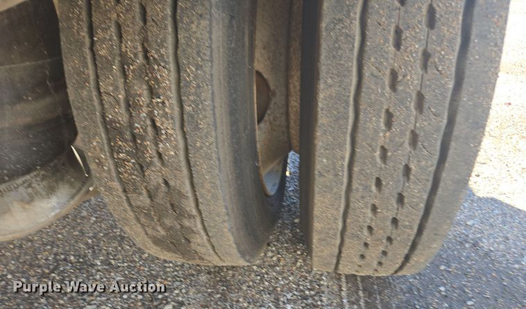 image for item EE7768 1994 Benlee TA60DD43 roll-off container trailer