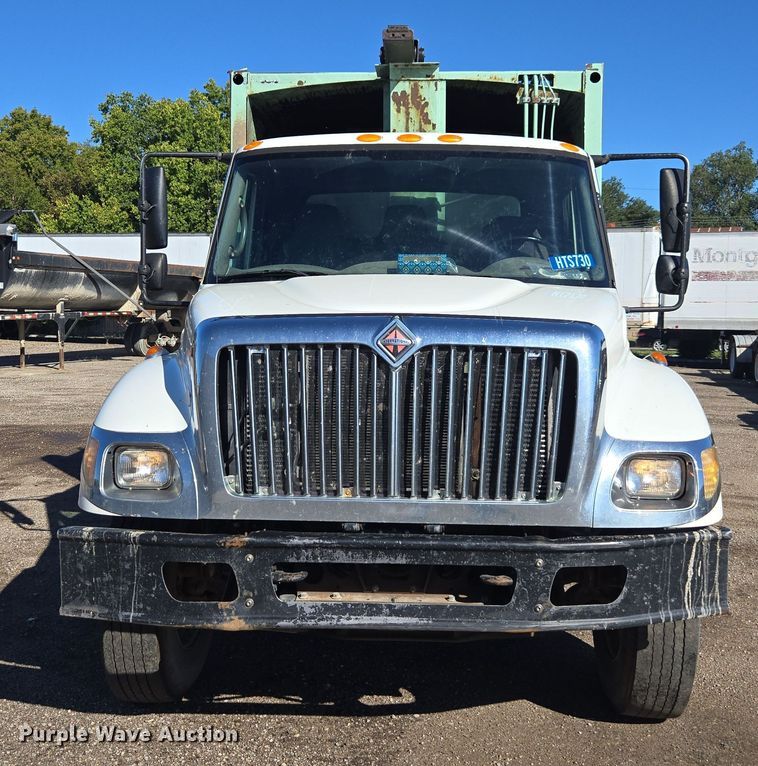 image for item EE7771 2006 International 7300 refuse truck
