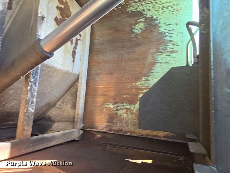 image for item EE7771 2006 International 7300 refuse truck