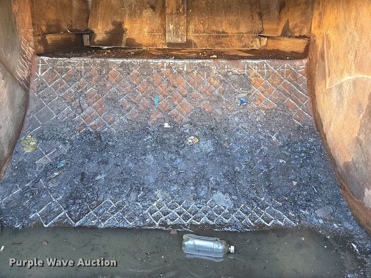 image for item EE7771 2006 International 7300 refuse truck