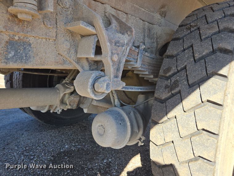 image for item EE7771 2006 International 7300 refuse truck