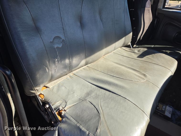 image for item EE7771 2006 International 7300 refuse truck