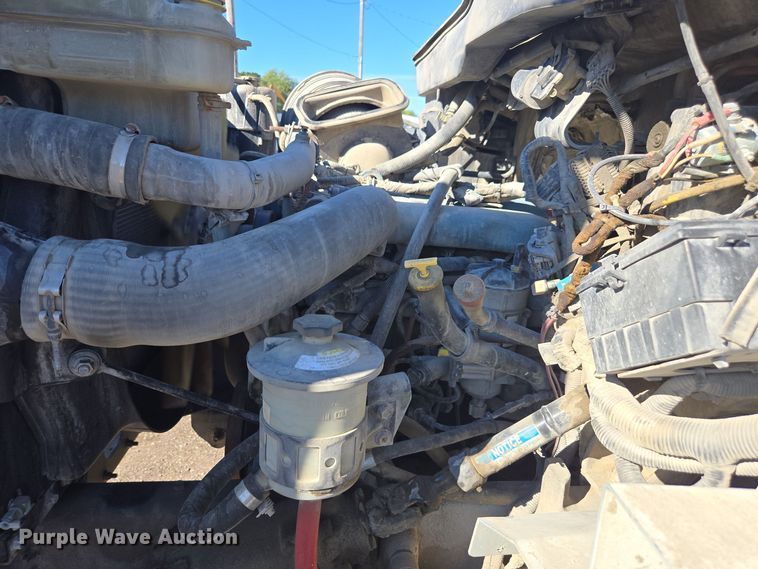 image for item EE7771 2006 International 7300 refuse truck