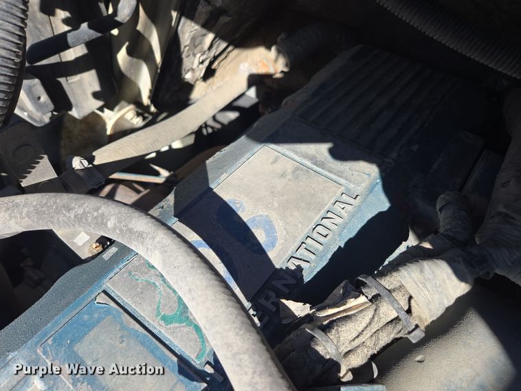 image for item EE7771 2006 International 7300 refuse truck