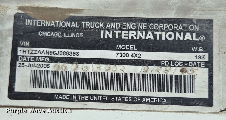 image for item EE7771 2006 International 7300 refuse truck