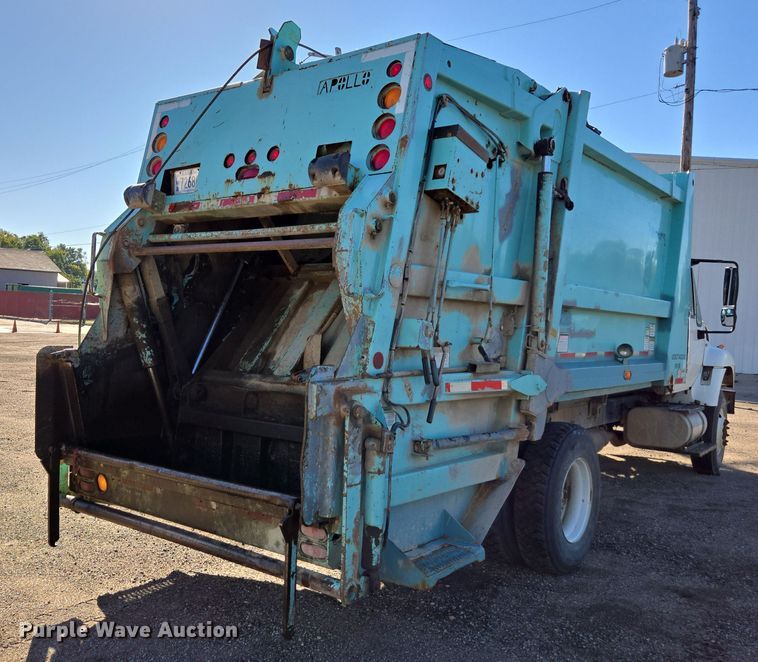 image for item EE7772 2010 International 7300 refuse truck