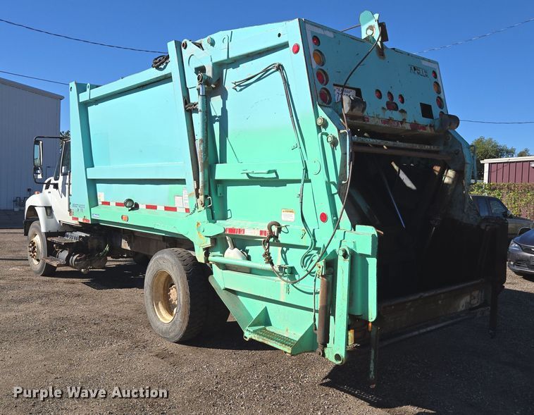 image for item EE7772 2010 International 7300 refuse truck