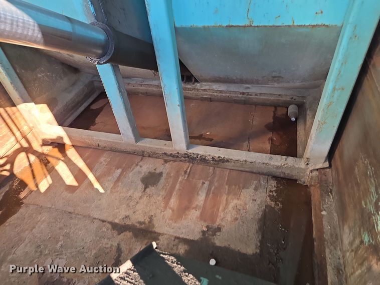 image for item EE7772 2010 International 7300 refuse truck