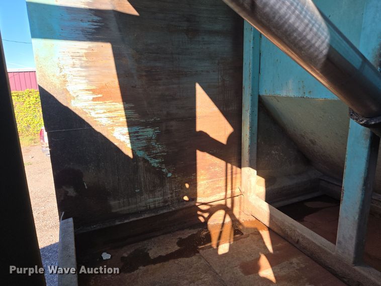 image for item EE7772 2010 International 7300 refuse truck