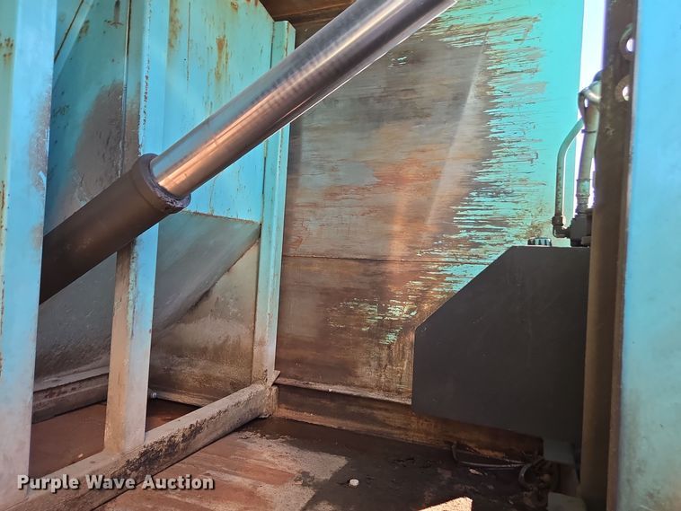 image for item EE7772 2010 International 7300 refuse truck