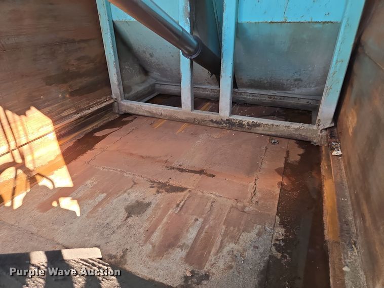 image for item EE7772 2010 International 7300 refuse truck