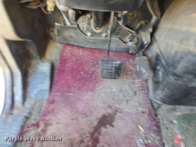 image for item EE7772 2010 International 7300 refuse truck