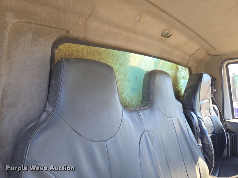 image for item EE7772 2010 International 7300 refuse truck