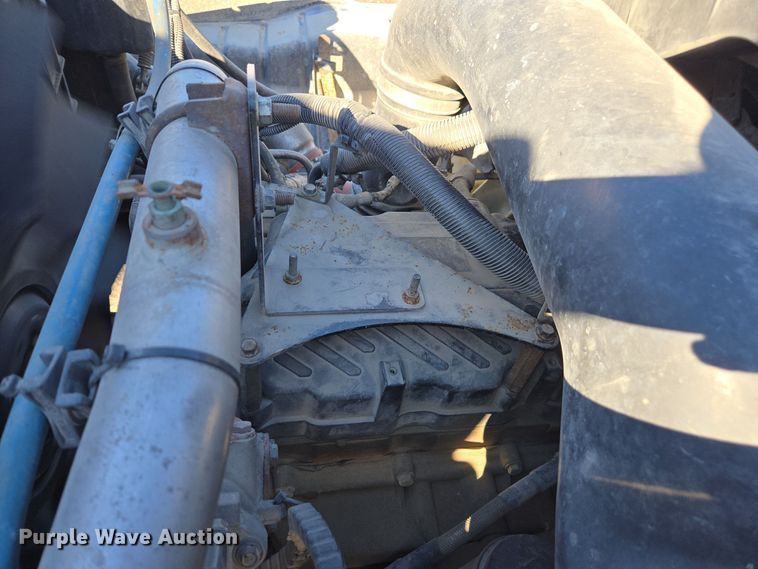 image for item EE7772 2010 International 7300 refuse truck