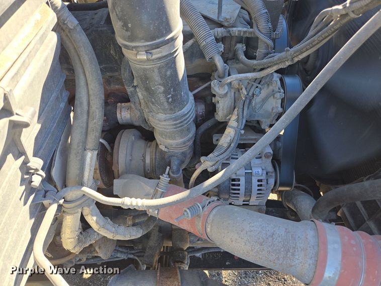 image for item EE7772 2010 International 7300 refuse truck