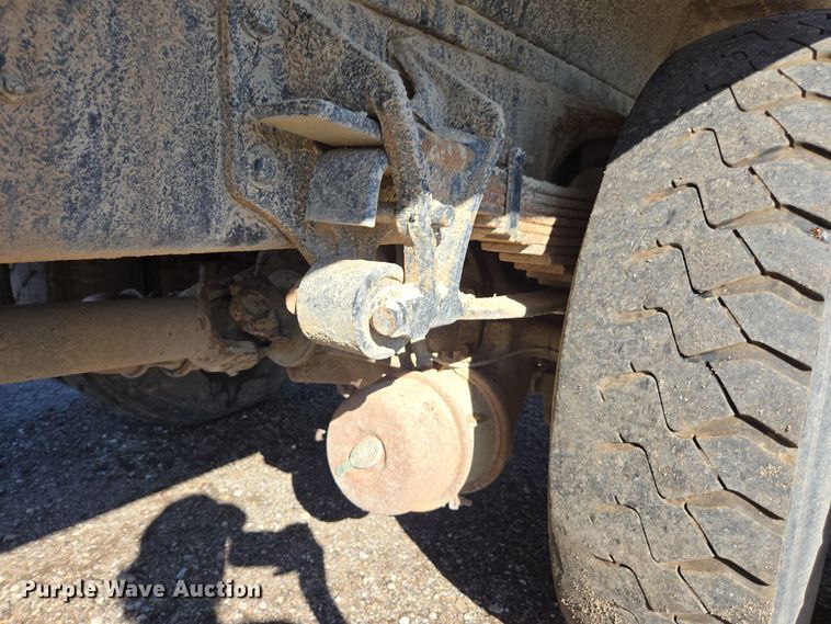 image for item EE7772 2010 International 7300 refuse truck