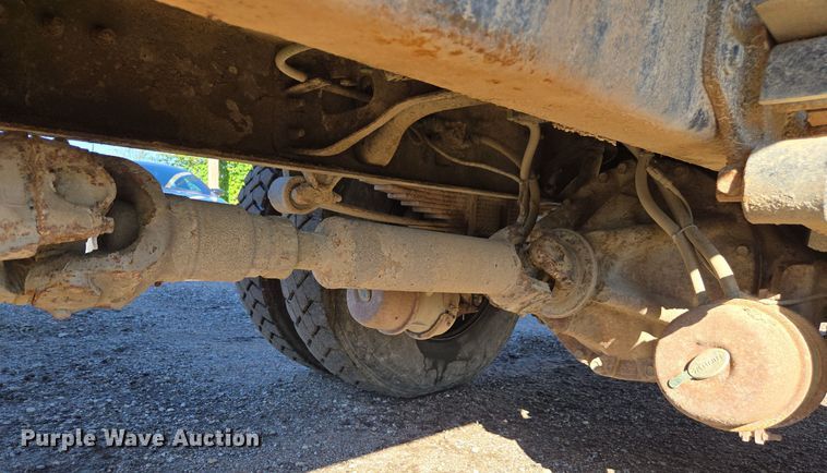 image for item EE7772 2010 International 7300 refuse truck