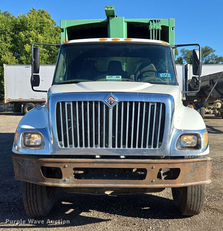 image for item EE7773 2007 International 7300 refuse truck