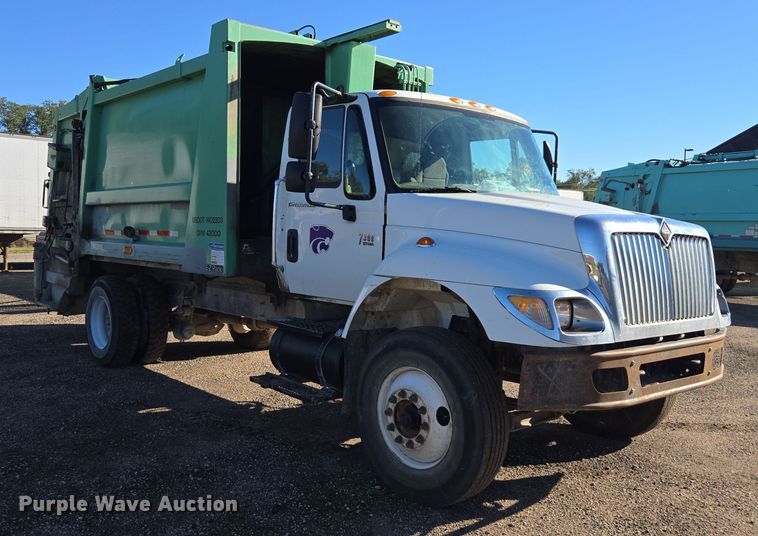 image for item EE7773 2007 International 7300 refuse truck