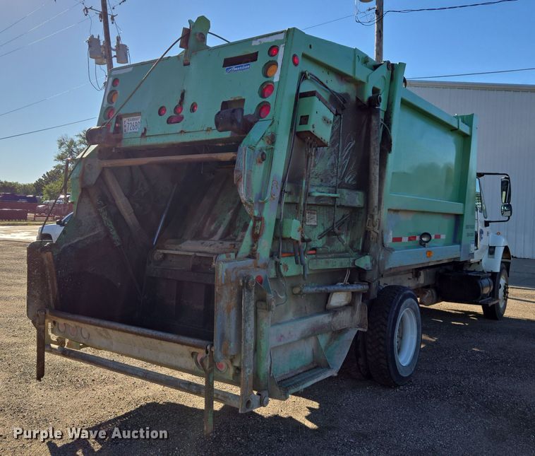image for item EE7773 2007 International 7300 refuse truck