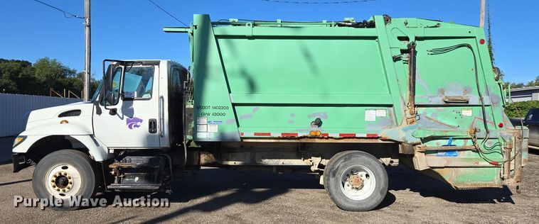 image for item EE7773 2007 International 7300 refuse truck