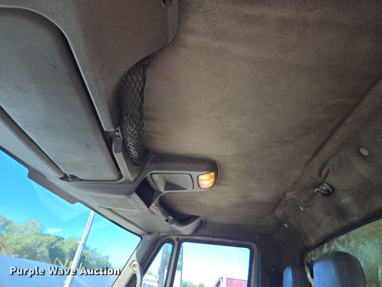 image for item EE7773 2007 International 7300 refuse truck