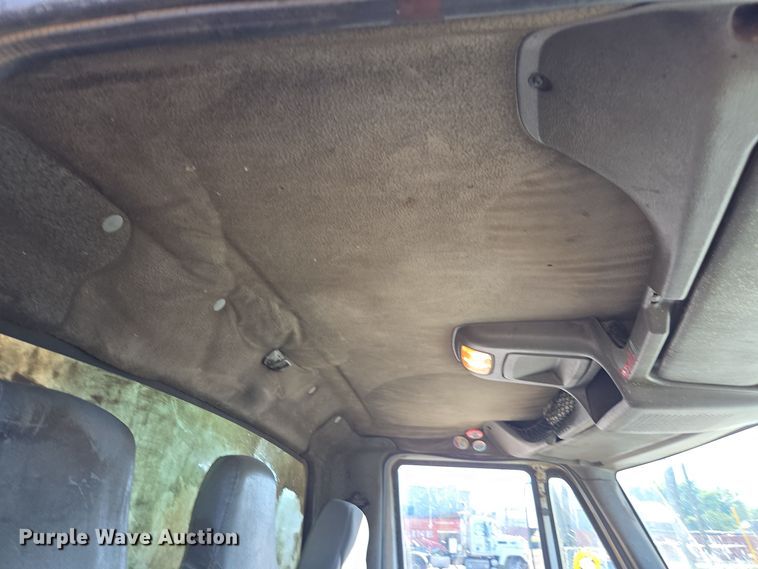 image for item EE7773 2007 International 7300 refuse truck