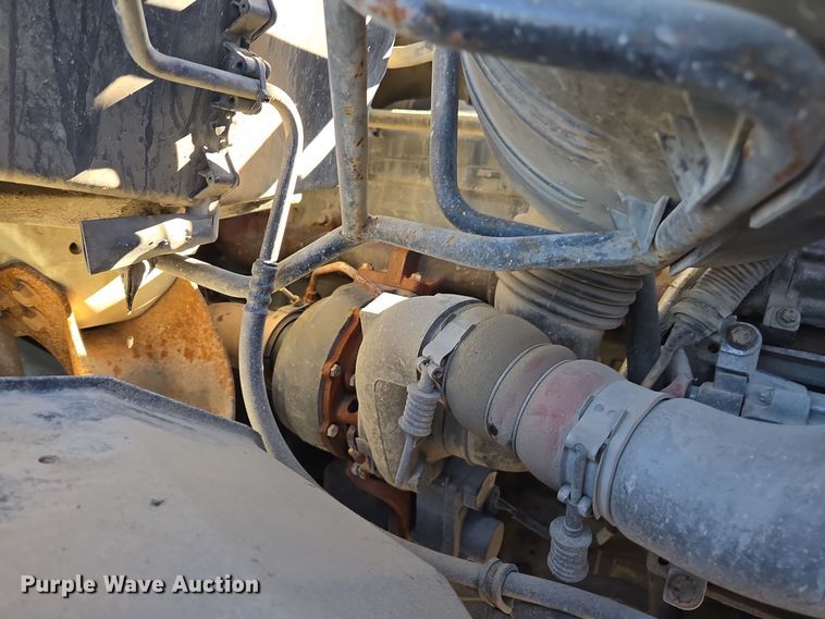 image for item EE7773 2007 International 7300 refuse truck