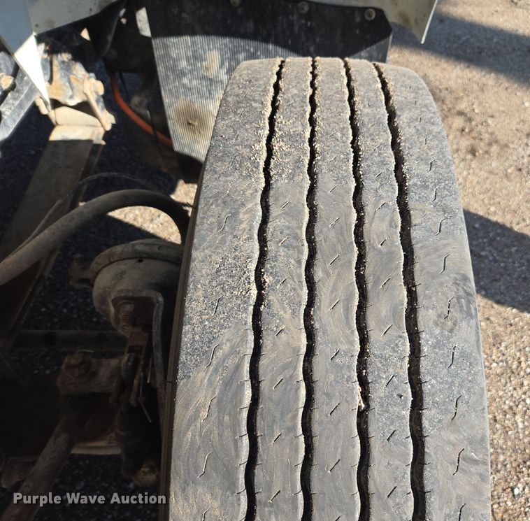 image for item EE7773 2007 International 7300 refuse truck