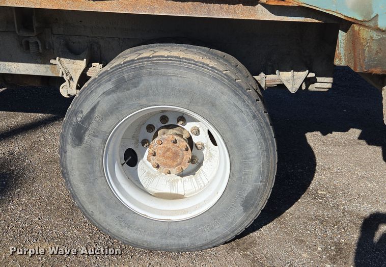 image for item EE7773 2007 International 7300 refuse truck