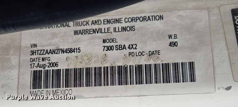 image for item EE7773 2007 International 7300 refuse truck