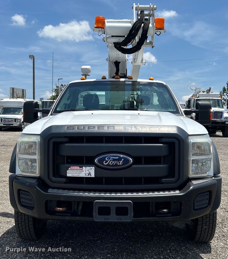 image for item EG0782 2014 Ford F450 Super Duty  bucket truck