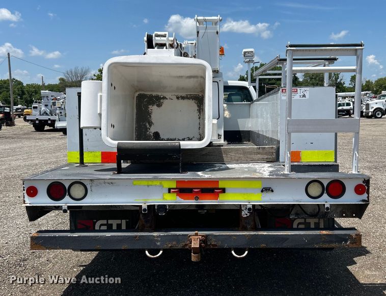 image for item EG0782 2014 Ford F450 Super Duty  bucket truck