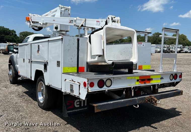 image for item EG0782 2014 Ford F450 Super Duty  bucket truck