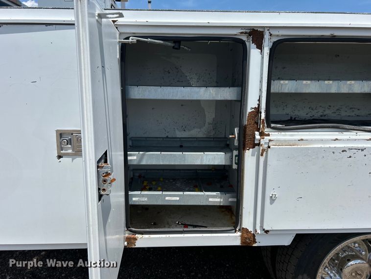 image for item EG0782 2014 Ford F450 Super Duty  bucket truck