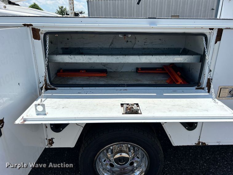 image for item EG0782 2014 Ford F450 Super Duty  bucket truck