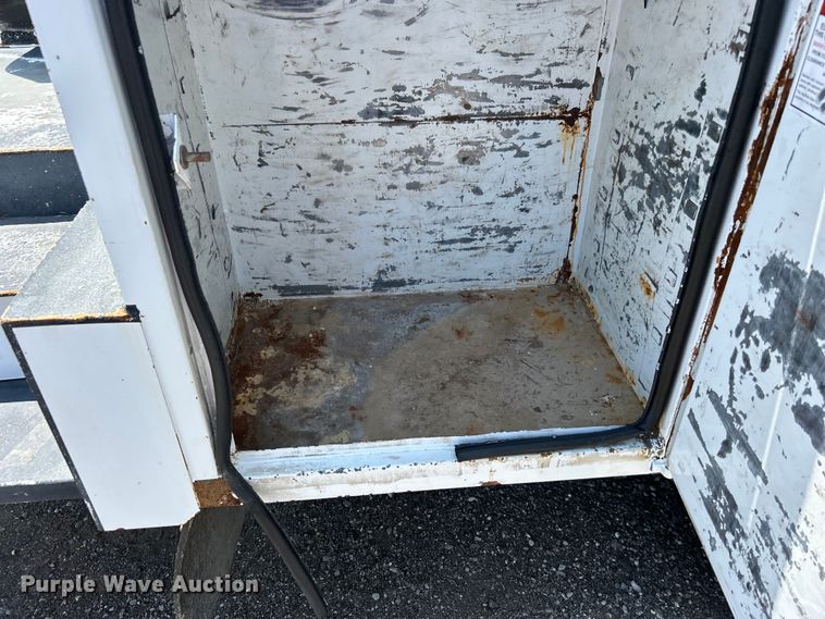 image for item EG0782 2014 Ford F450 Super Duty  bucket truck