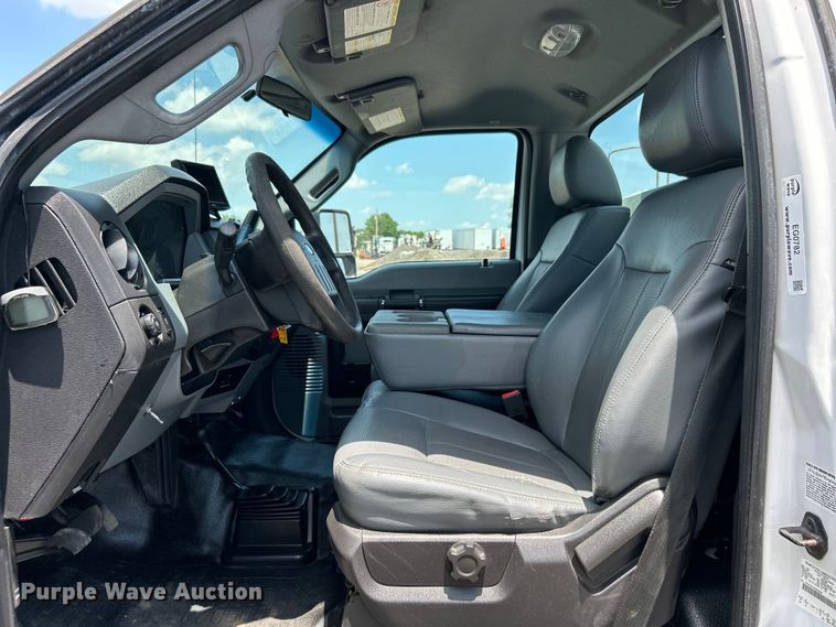 image for item EG0782 2014 Ford F450 Super Duty  bucket truck