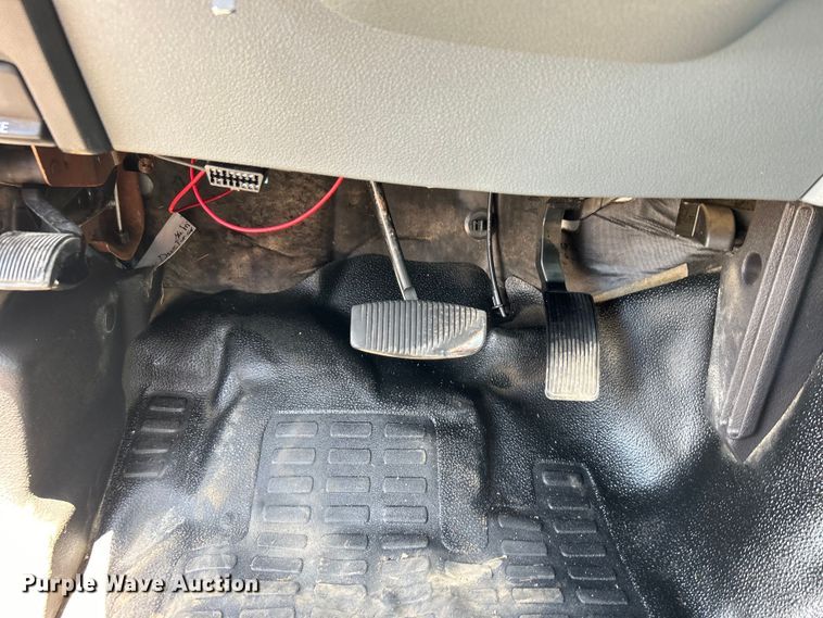 image for item EG0782 2014 Ford F450 Super Duty  bucket truck