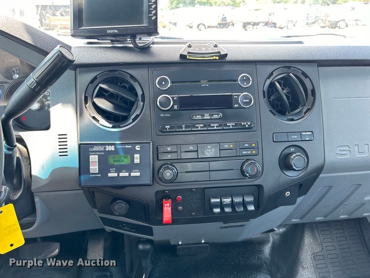 image for item EG0782 2014 Ford F450 Super Duty  bucket truck