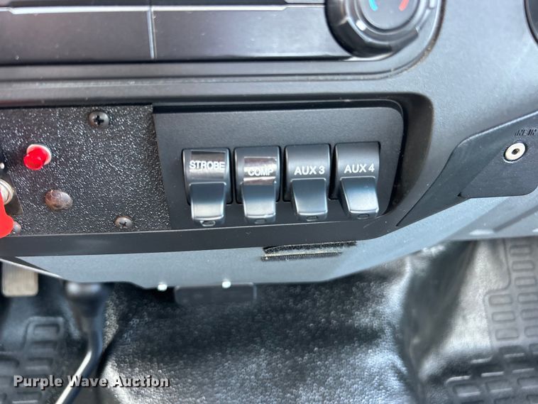 image for item EG0782 2014 Ford F450 Super Duty  bucket truck