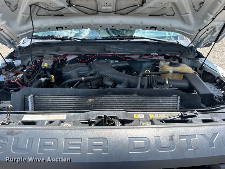 image for item EG0782 2014 Ford F450 Super Duty  bucket truck