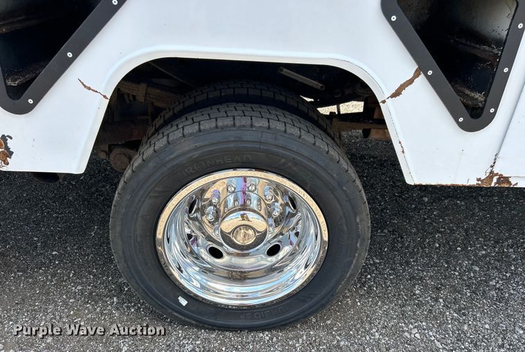 image for item EG0782 2014 Ford F450 Super Duty  bucket truck