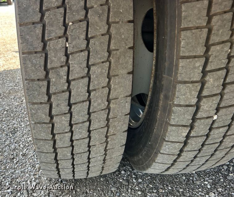 image for item EG0782 2014 Ford F450 Super Duty  bucket truck