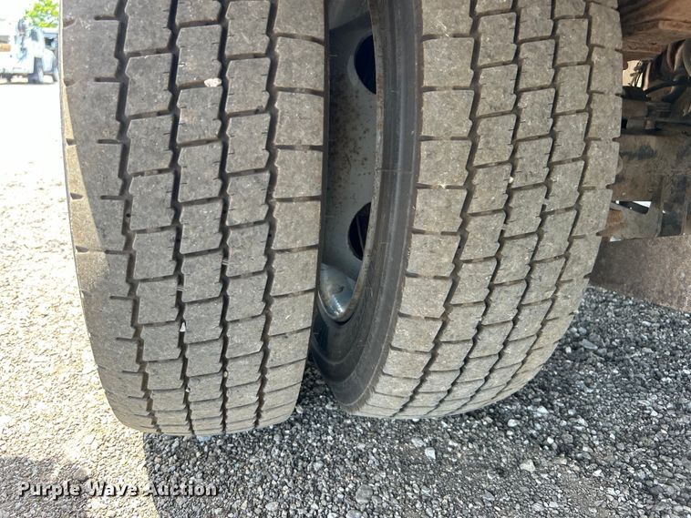 image for item EG0782 2014 Ford F450 Super Duty  bucket truck