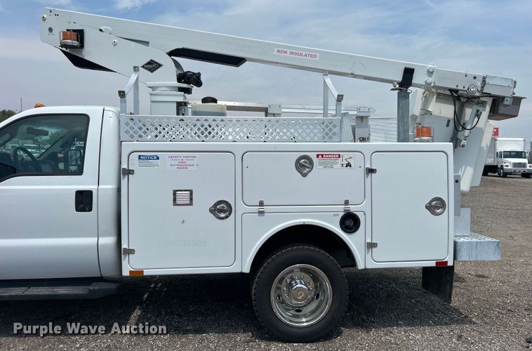 image for item EG0974 2012 Ford F450 Super Duty bucket truck