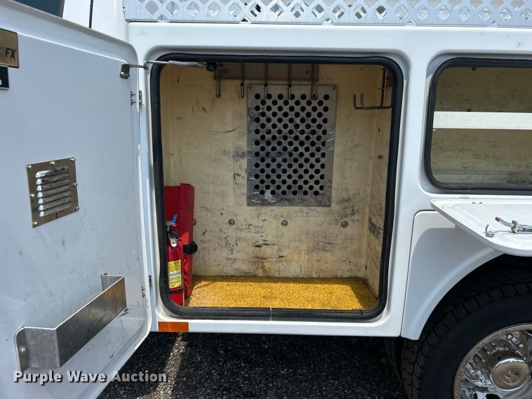 image for item EG0974 2012 Ford F450 Super Duty bucket truck